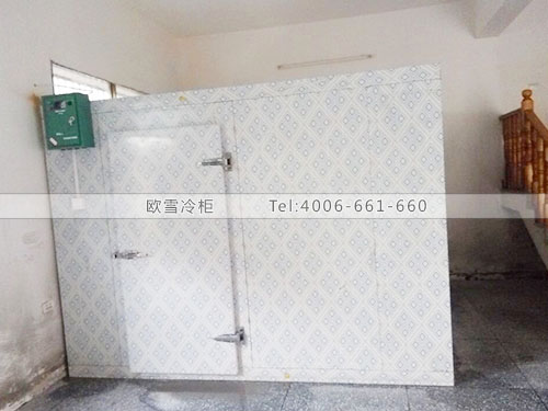 小型冷藏庫(kù)安裝.jpg 小型冷藏庫(kù)安裝.jpg